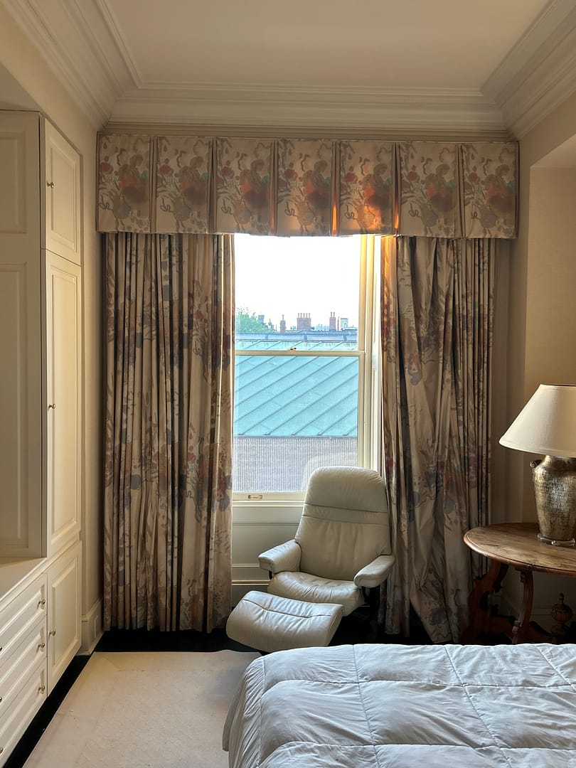 Soak Stain Abstract Floral Design Curtains, 10′